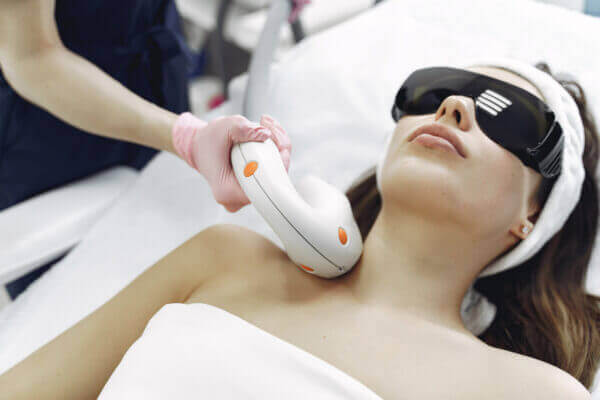 BBL Laser Behandlung – Anwendungsbereiche: Gesicht und Hals